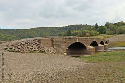 image to crop